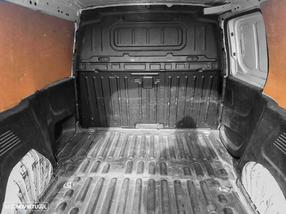 Peugeot Partner BlueHDi 100 L2 Cabine Dupla - 6