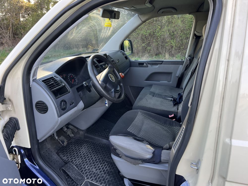 Volkswagen Transporter Shuttle Lang - 14