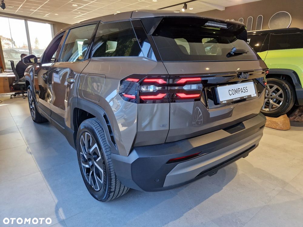 Jeep Compass 73.7kWh Standard Range Altitude FWD - 4