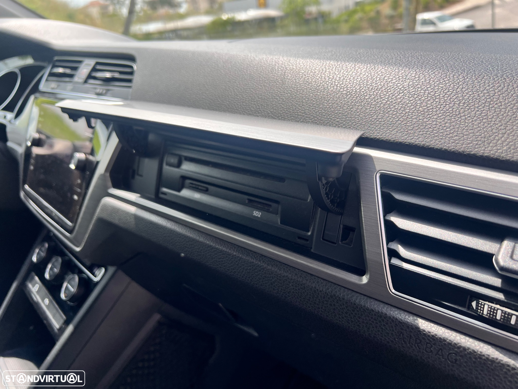 VW Touran 1.6 TDI Highline DSG - 20