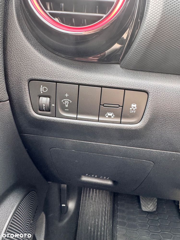 Hyundai Kona - 15