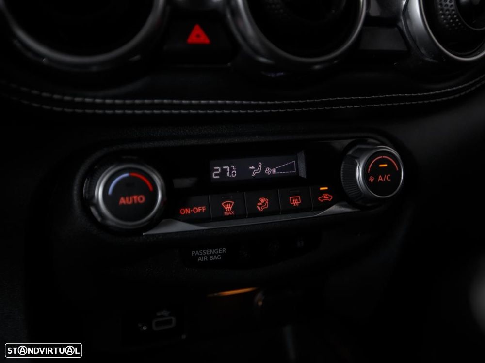 Nissan Juke 1.0 DIG-T N-Connecta - 17
