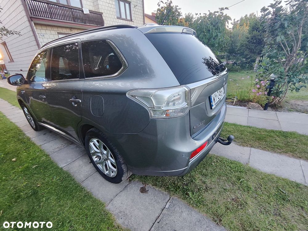 Mitsubishi Outlander - 17