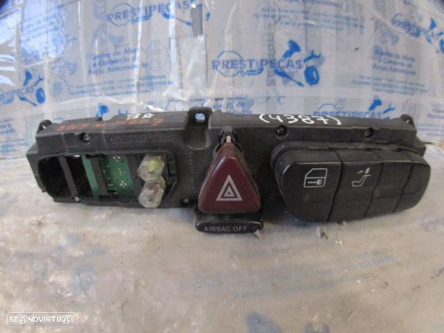 Interruptor 2038214658 MERCEDES W203 2000 C220CDI 143CV 4P PRETO 4 PISCAS Danificado - 1