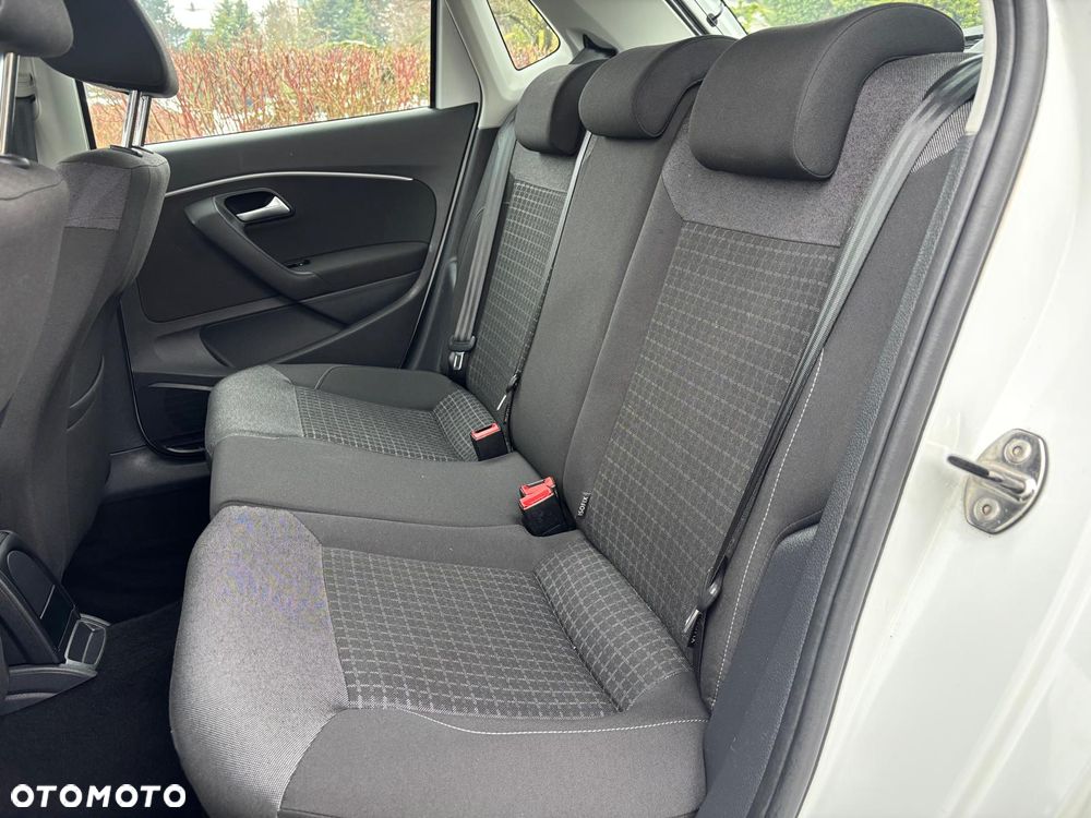 Volkswagen Polo 1.4 TDI Blue Motion Technology Lounge - 8