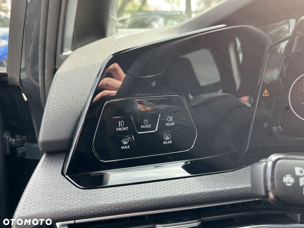 Volkswagen Golf 2.0 TSI GTI DSG - 33