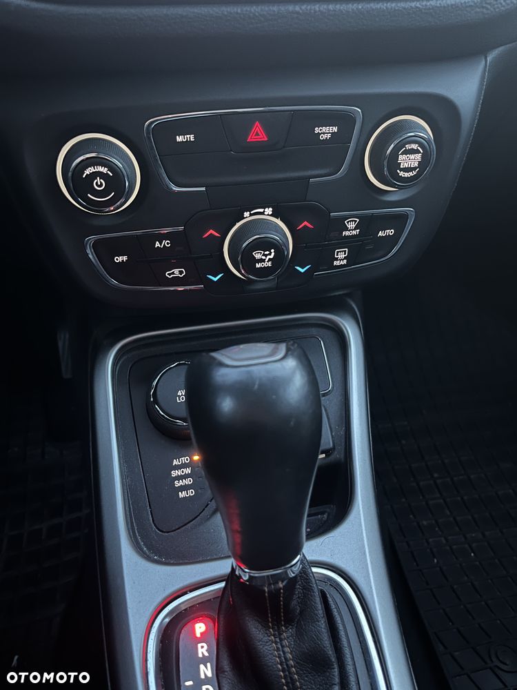Jeep Compass - 12