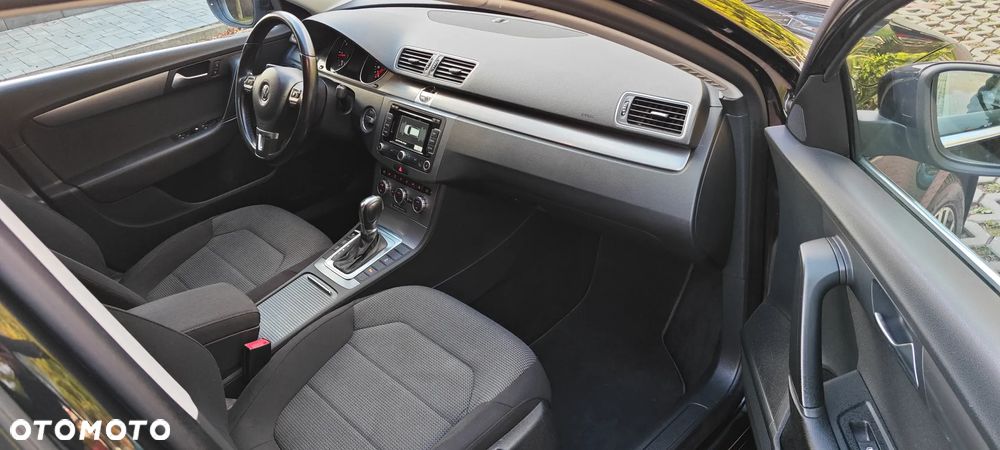 Volkswagen Passat Variant 2.0 TDI DSG BlueMotion Technology Comfortline - 14