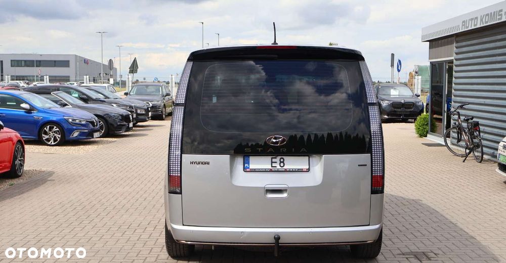 Hyundai Staria - 8