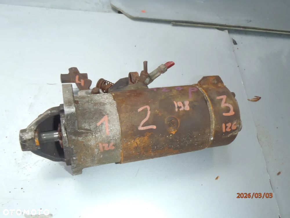 rozrusznik główka stojan szczotkotrzymacz obudowa  śruby z rozrusznika fiat 126p maluch - 1