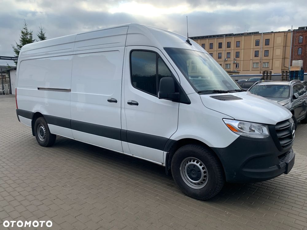Mercedes-Benz Sprinter - 4