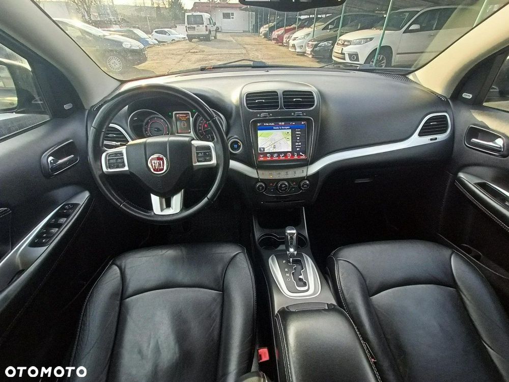 Fiat Freemont 2.0 Multijet 16V DPF Automatik Allrad Black Code - 20