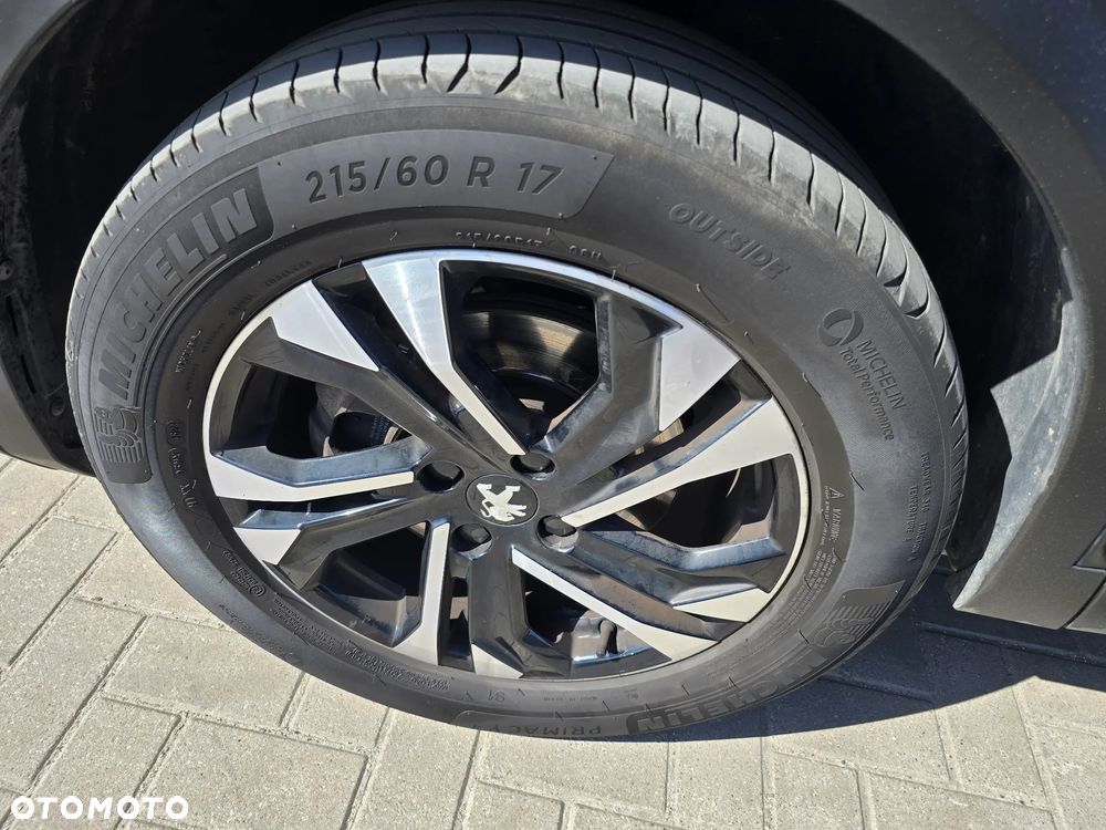 Peugeot 2008 - 17