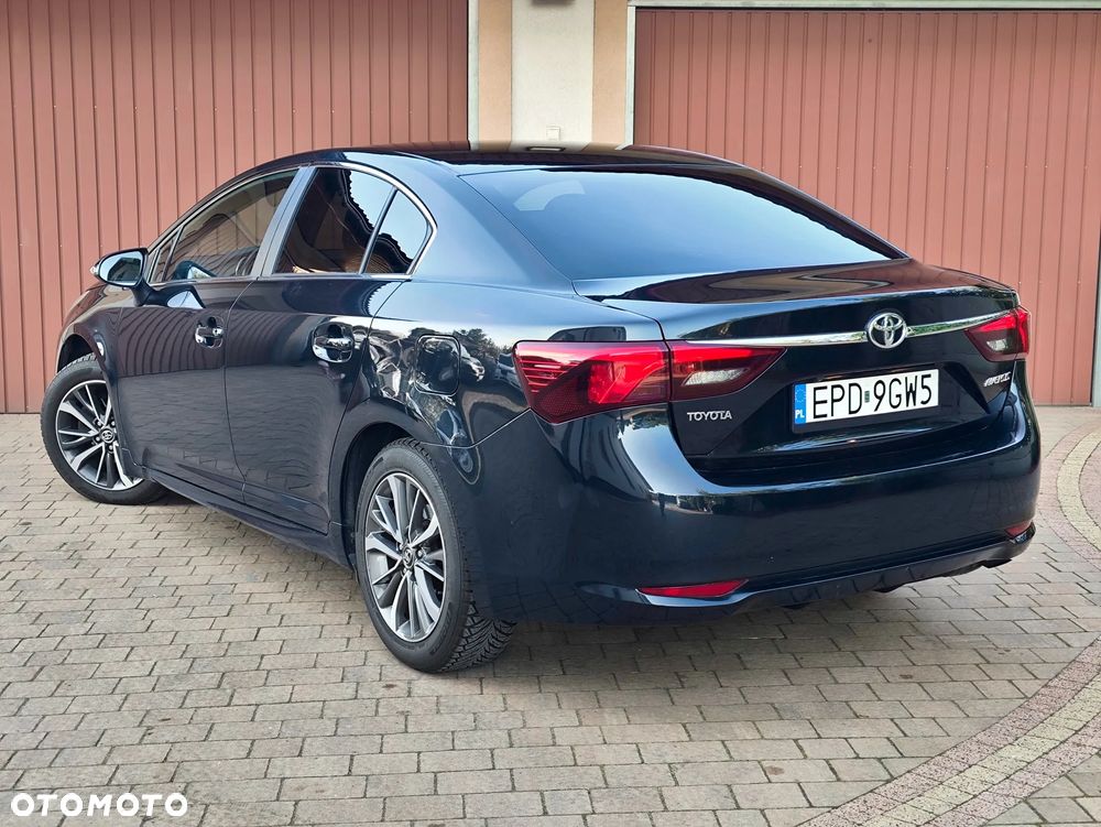 Toyota Avensis 2015 photo 5