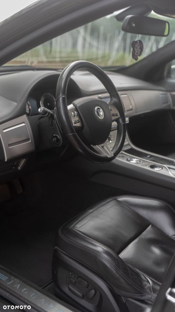 Jaguar XF 3.0 V6 D S Portfolio - 8