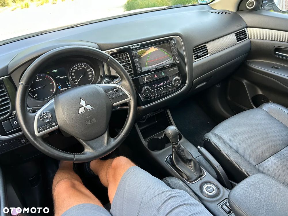 Mitsubishi Outlander 2.2 DI-D 4WD Instyle - 8