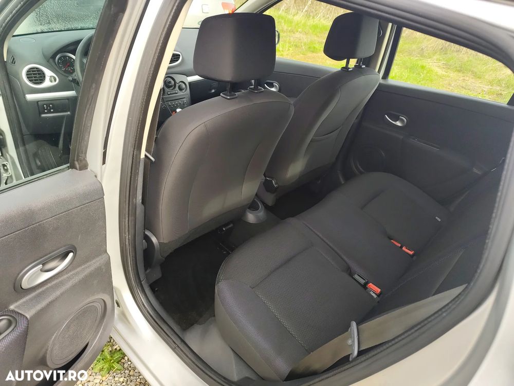 Renault Clio III 1.4 16V Dynamique - 10
