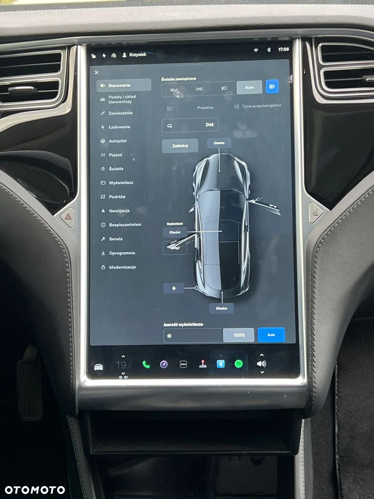 Tesla Model S - 9
