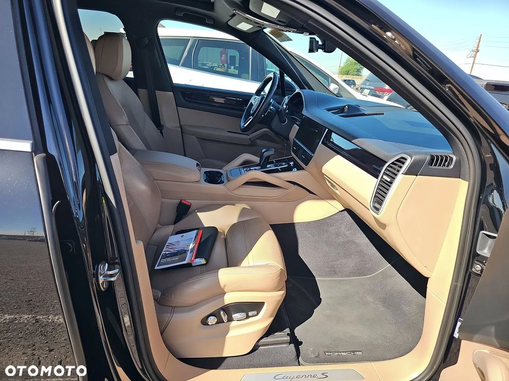 Porsche Cayenne Tiptronic S - 10