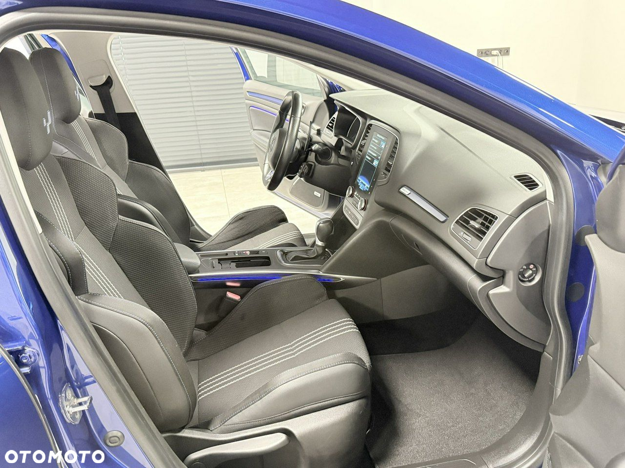 Renault Megane ENERGY TCe 205 EDC GT - 22