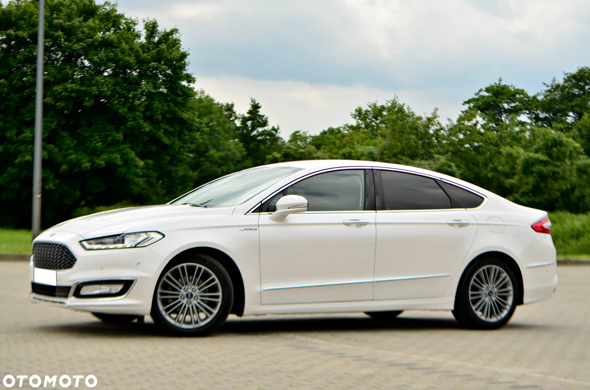 Ford Mondeo Vignale 2.0 Hybrid - 4
