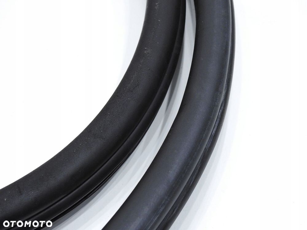 USZCZELKA DRZWI PRAWY TYŁ BMW E91 - 9