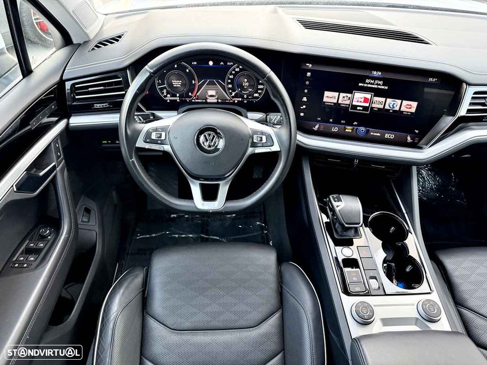 VW Touareg 3.0 TDI V6 Elegance Plus - 10