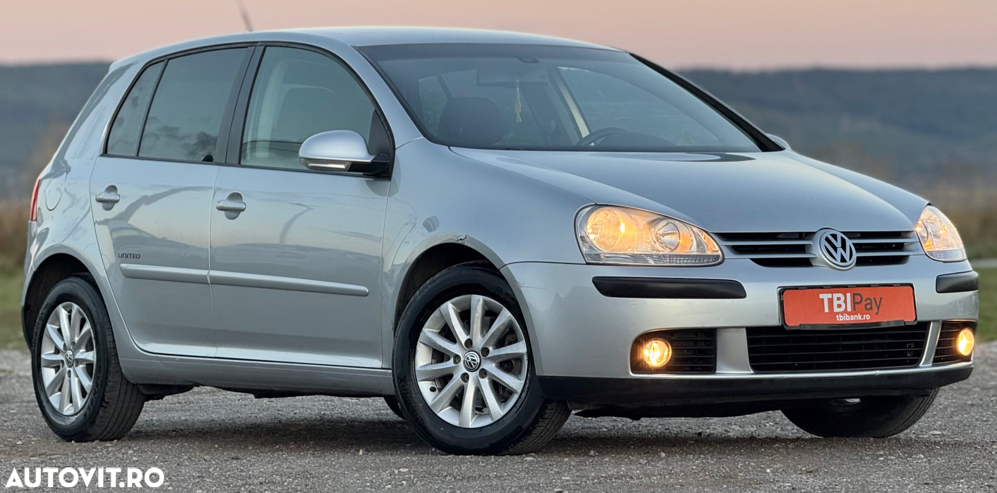 Volkswagen Golf 2.0 TDI Highline - 2