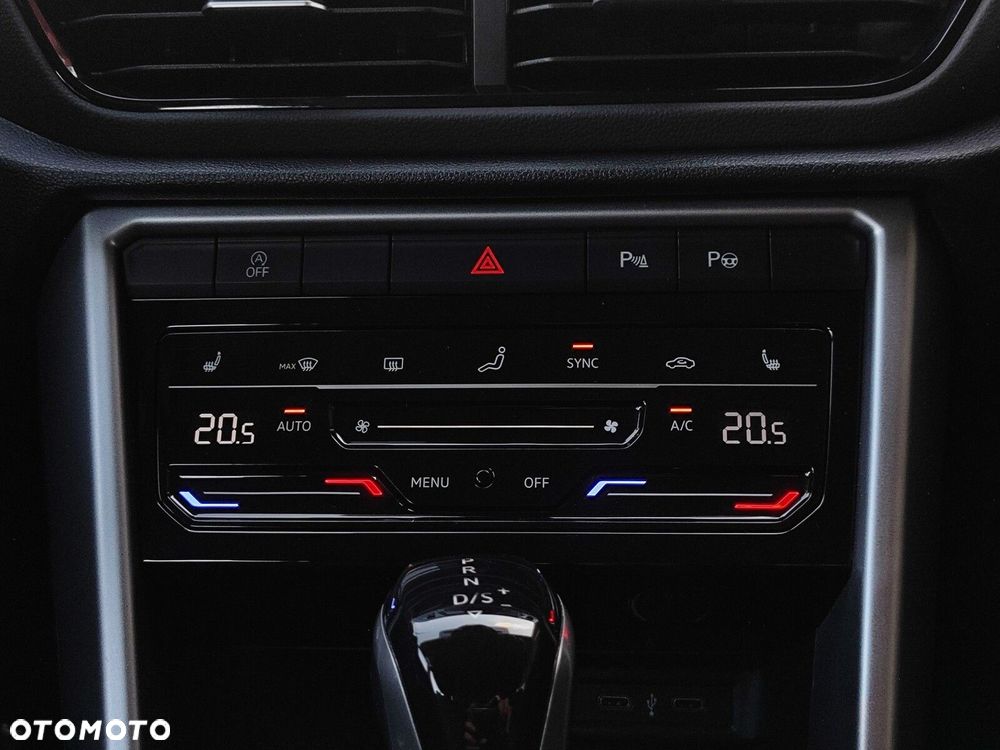 Volkswagen T-Roc - 24