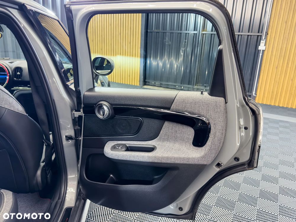 MINI Countryman One D John Cooper Works Trim - 17