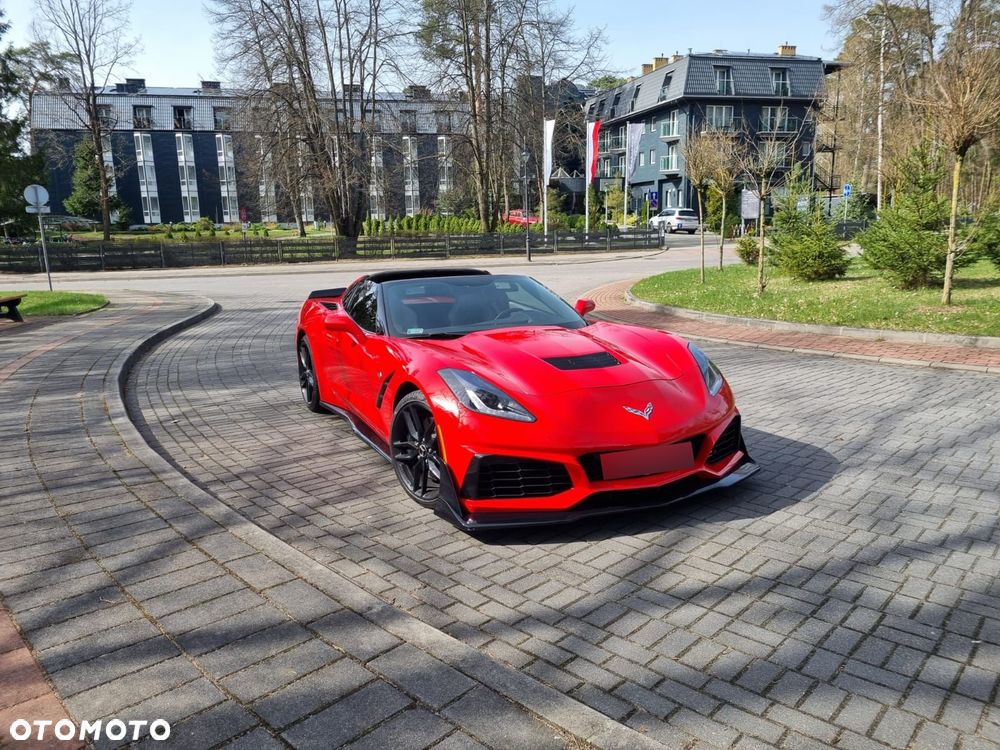 Chevrolet Corvette - 11