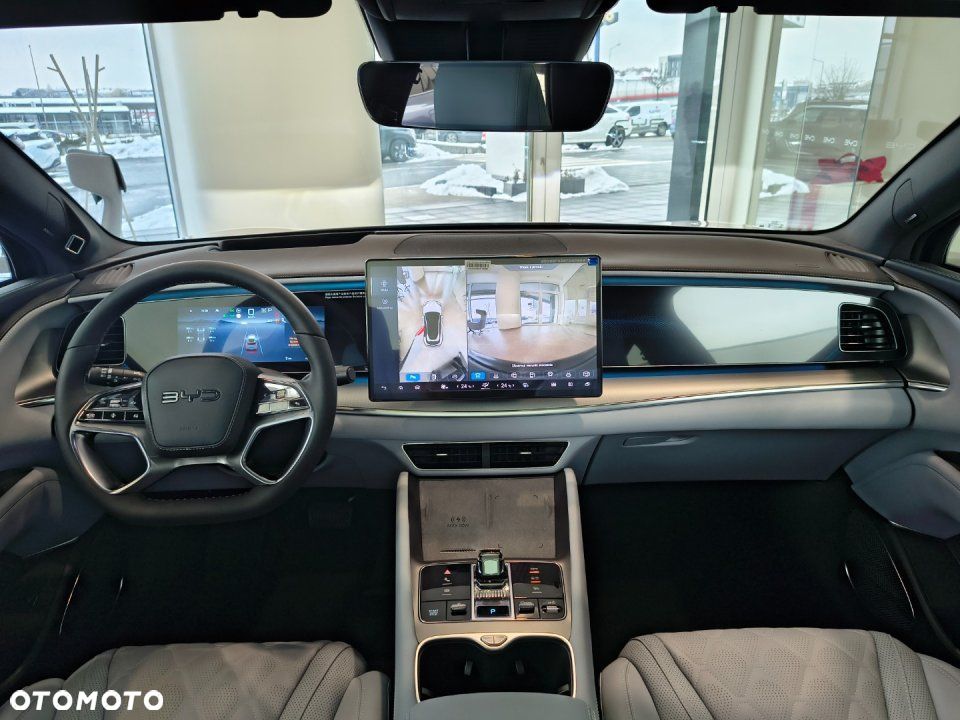 BYD Sealion 7 - 10