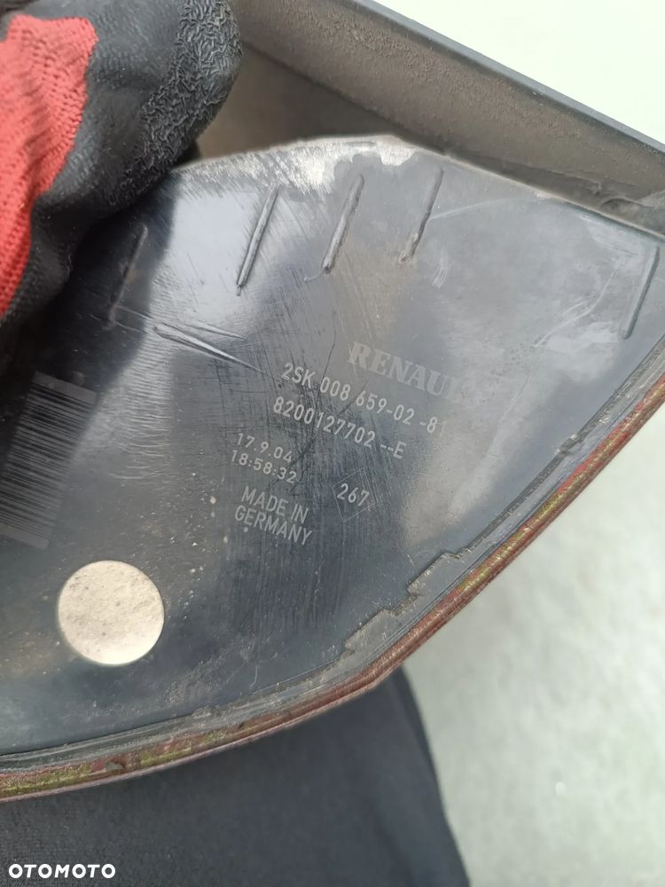 RENAULT SCENIC II 2 LAMPA PRAWA PRAWY TYŁ 2SK0086590875 8200127702E - 3