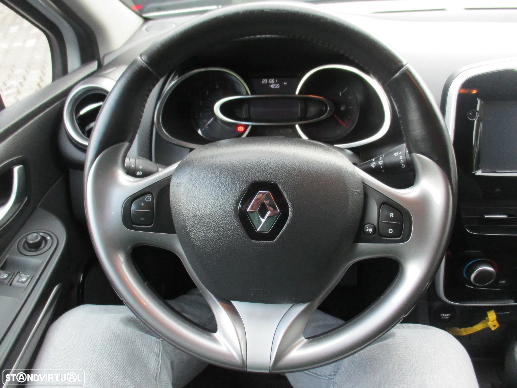 Renault Clio 1.5 dCi Limited - 11