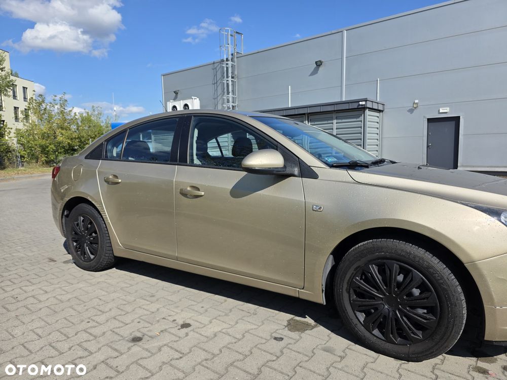 Chevrolet Cruze 1.6 LS - 7