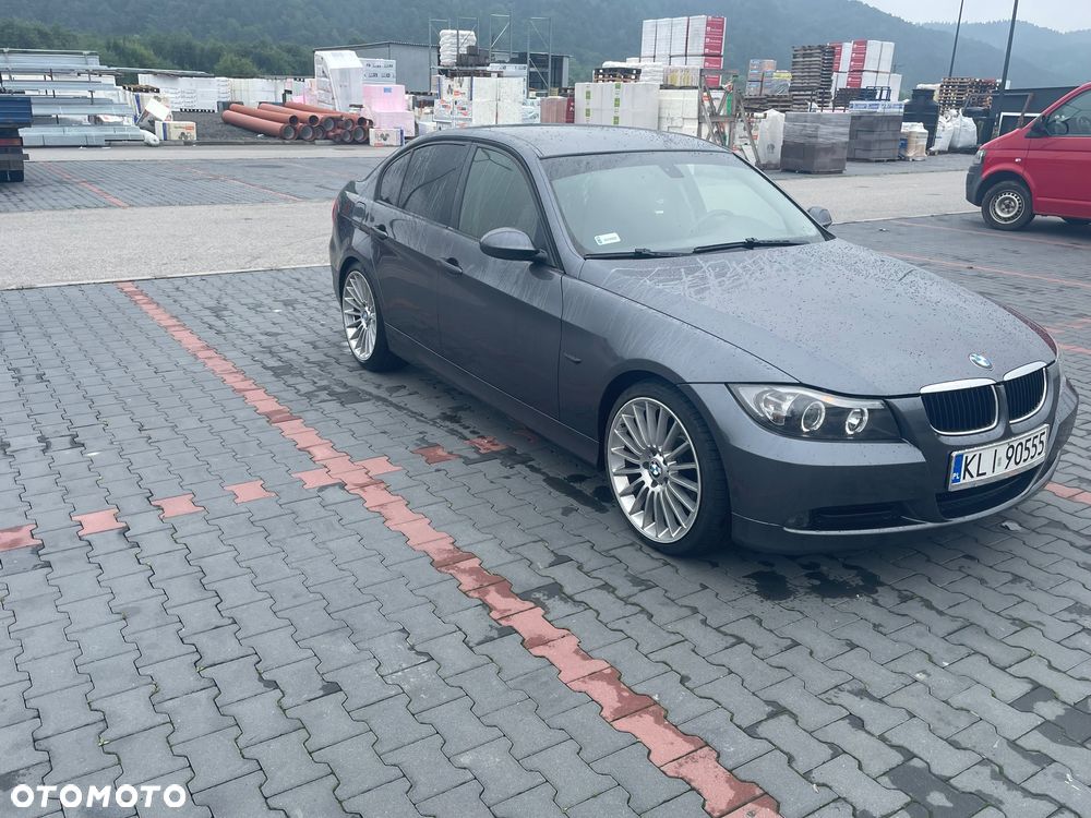 BMW Seria 3 318i - 1