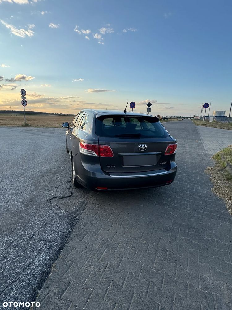 Toyota Avensis 2.0 D-4D Sol - 7
