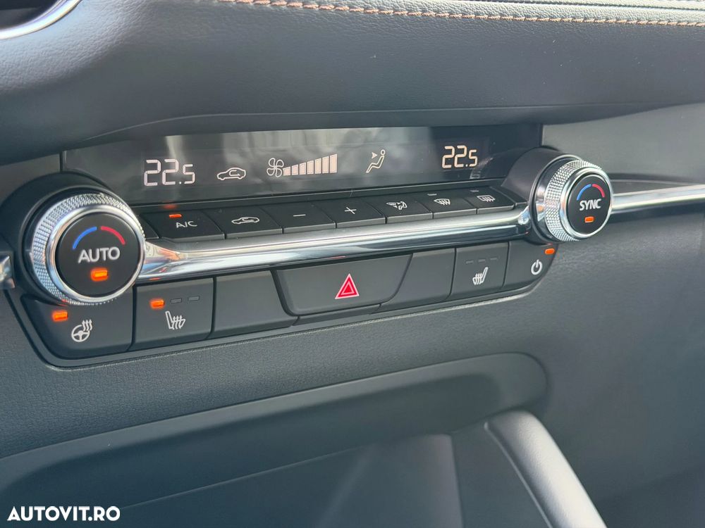 Mazda 3 e-Skyactiv X186 AT MHEV Center-Line - 13