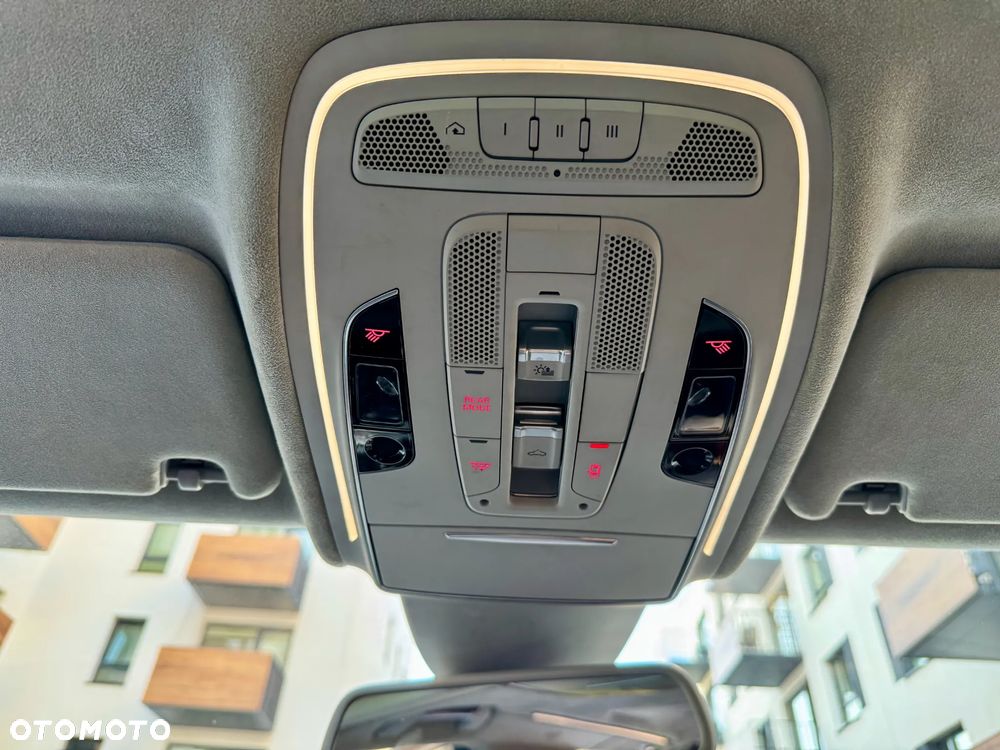 Audi A8 4.2 TDI L Quattro - 15