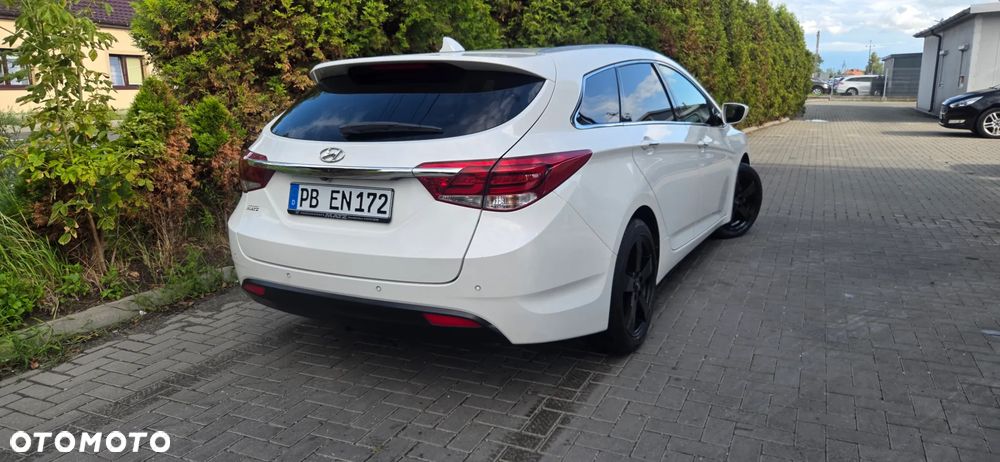 Hyundai i40 Kombi 1.7 CRDi DCT Premium - 14