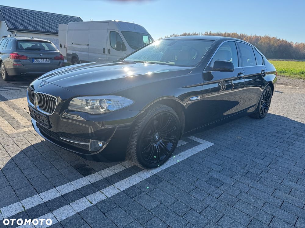 BMW Seria 5 520d Luxury Line - 9