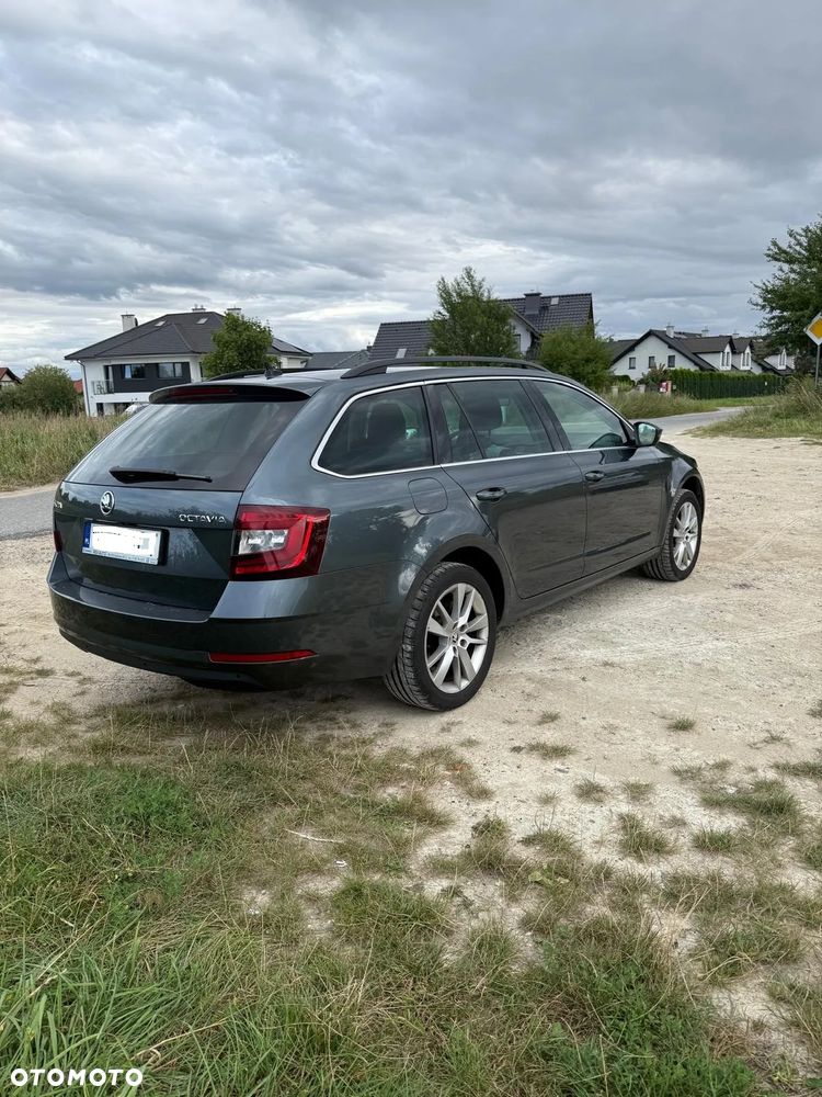 Skoda Octavia 2.0 TDI Style DSG - 4