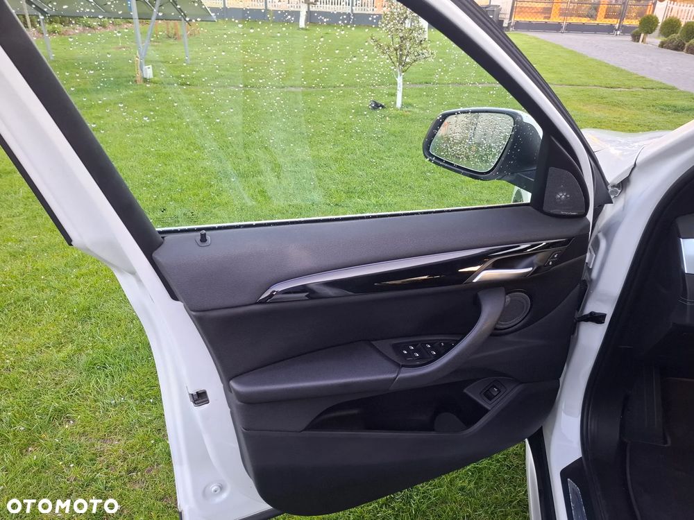 BMW X1 xDrive28i xLine - 9