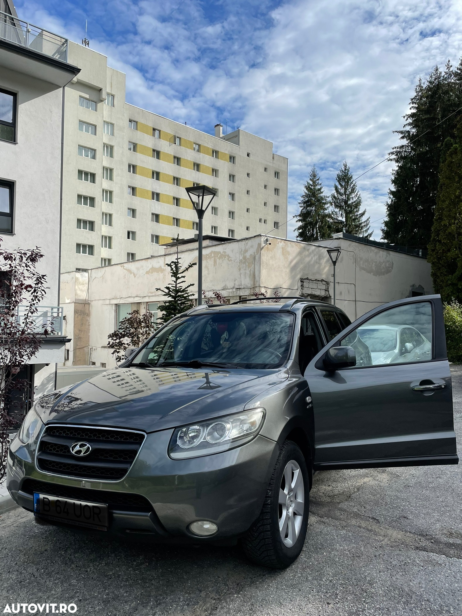 Hyundai Santa Fe 2.2 DSL VGT 7 SEATS 4WD AT PREMIUM - 2