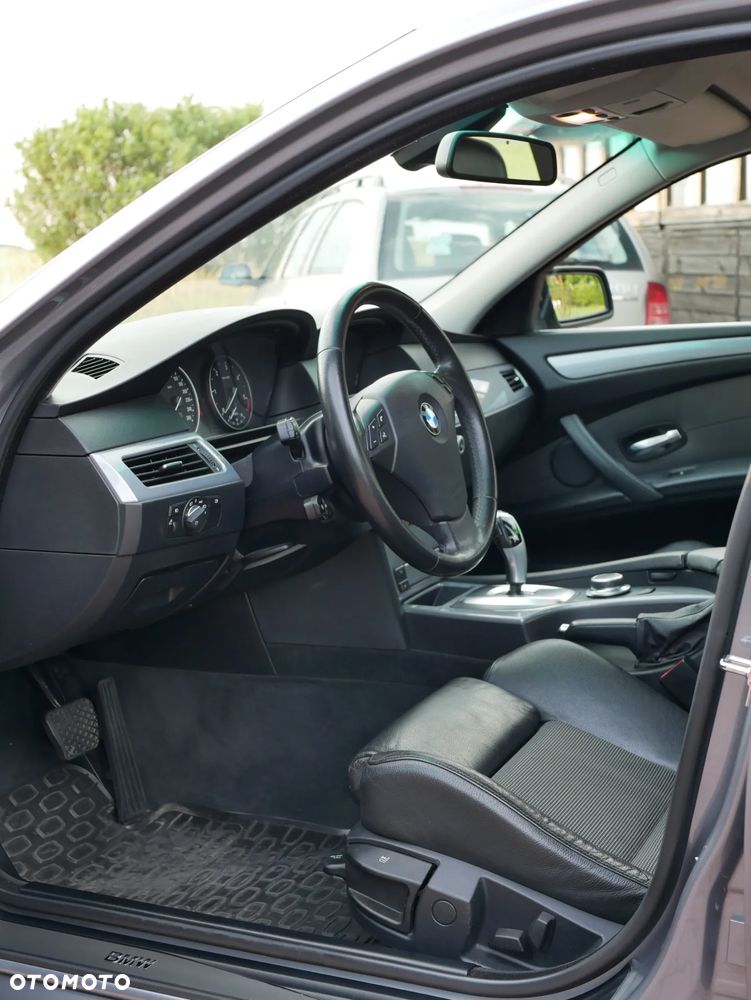 BMW Seria 5 525d - 7