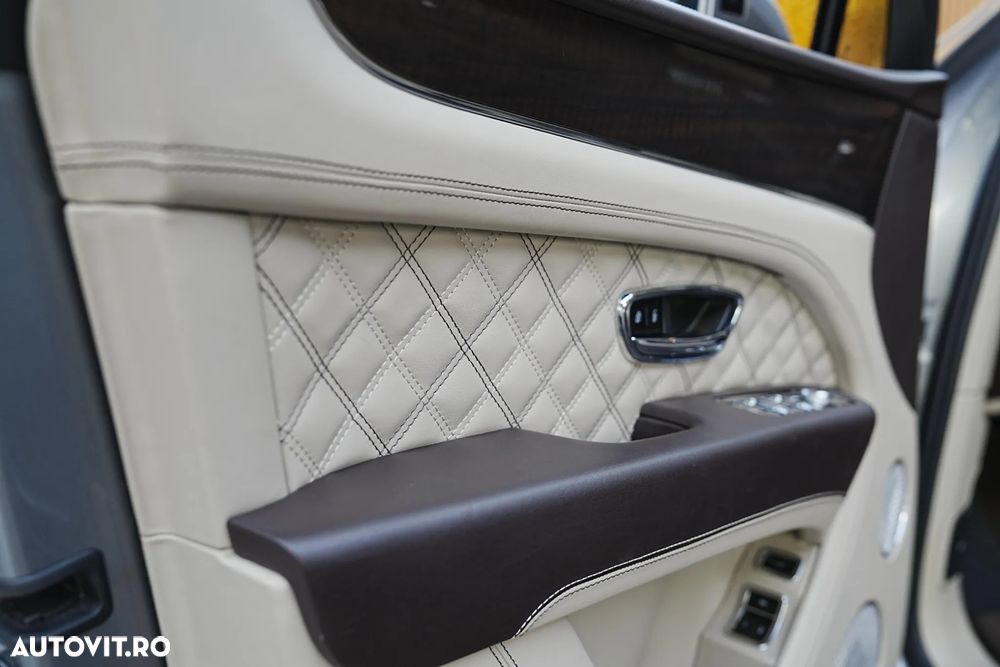Bentley Bentayga - 25