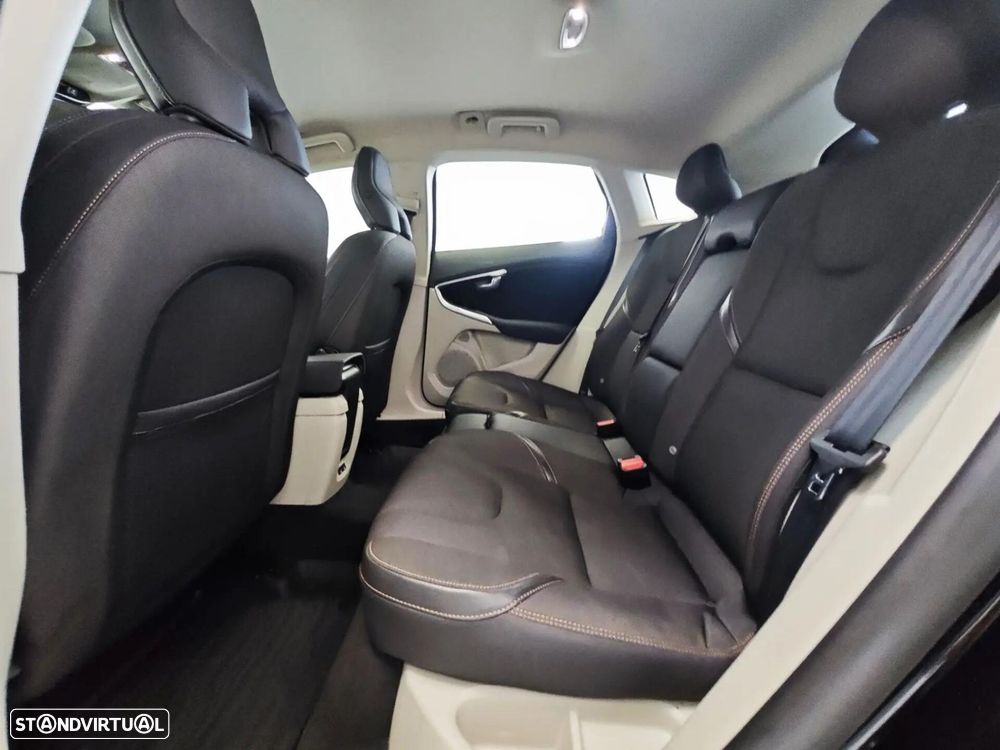 Volvo V40 Cross Country 1.6 D2 Momentum - 54