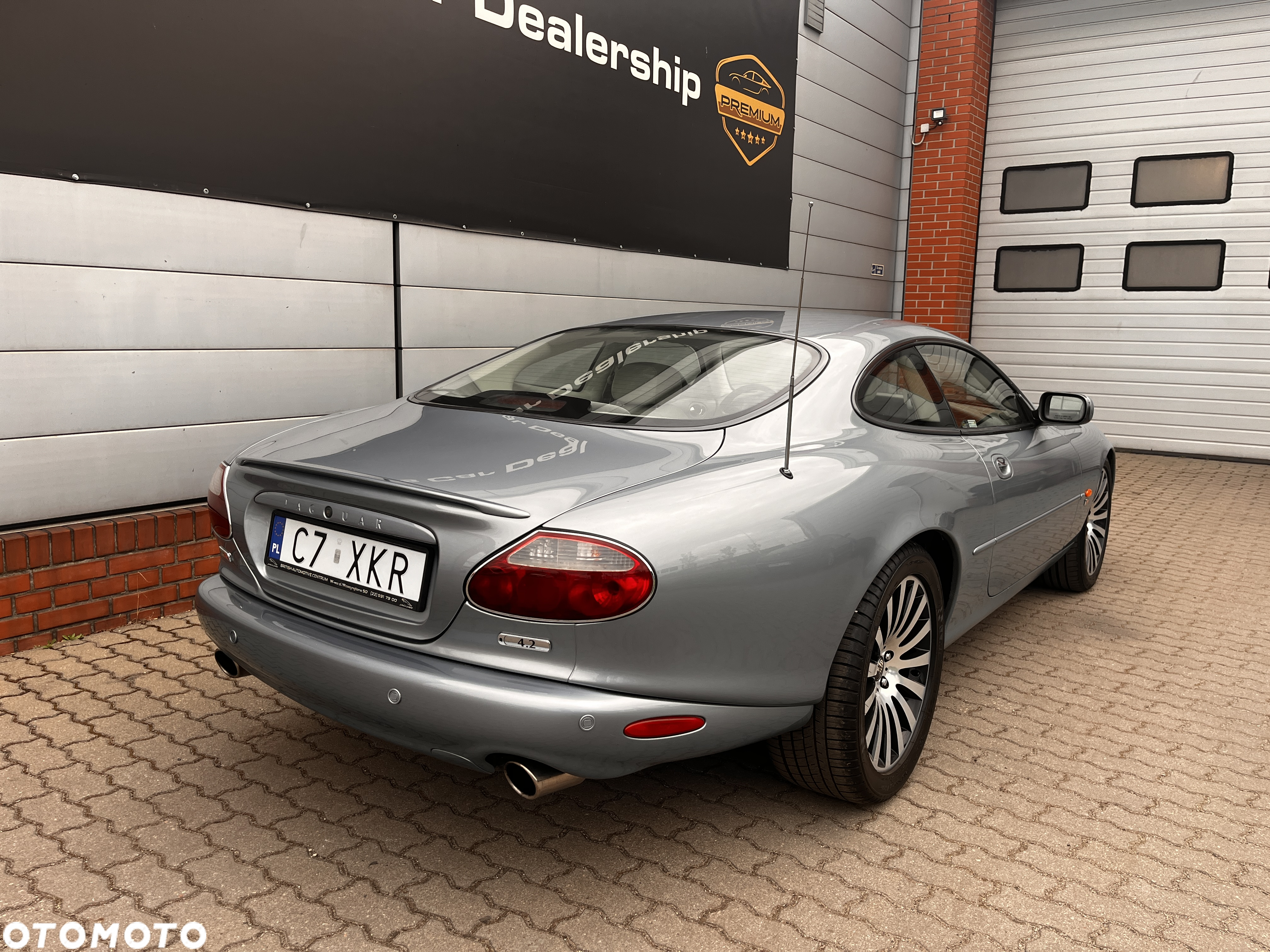 Jaguar XK XKR Coupe - 14