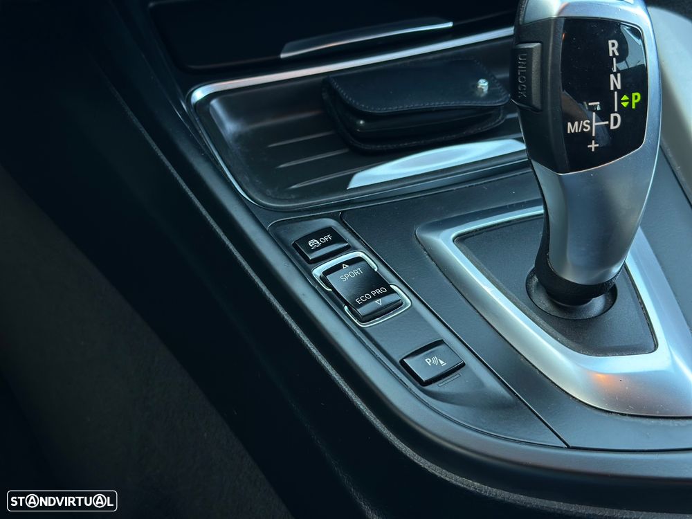 BMW 320 d Auto - 14