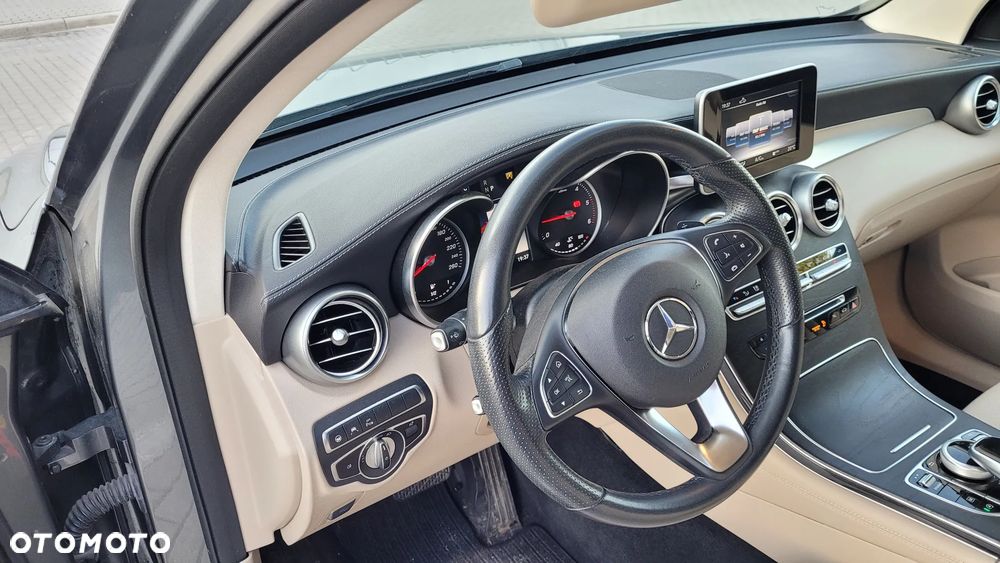 Mercedes-Benz GLC - 19